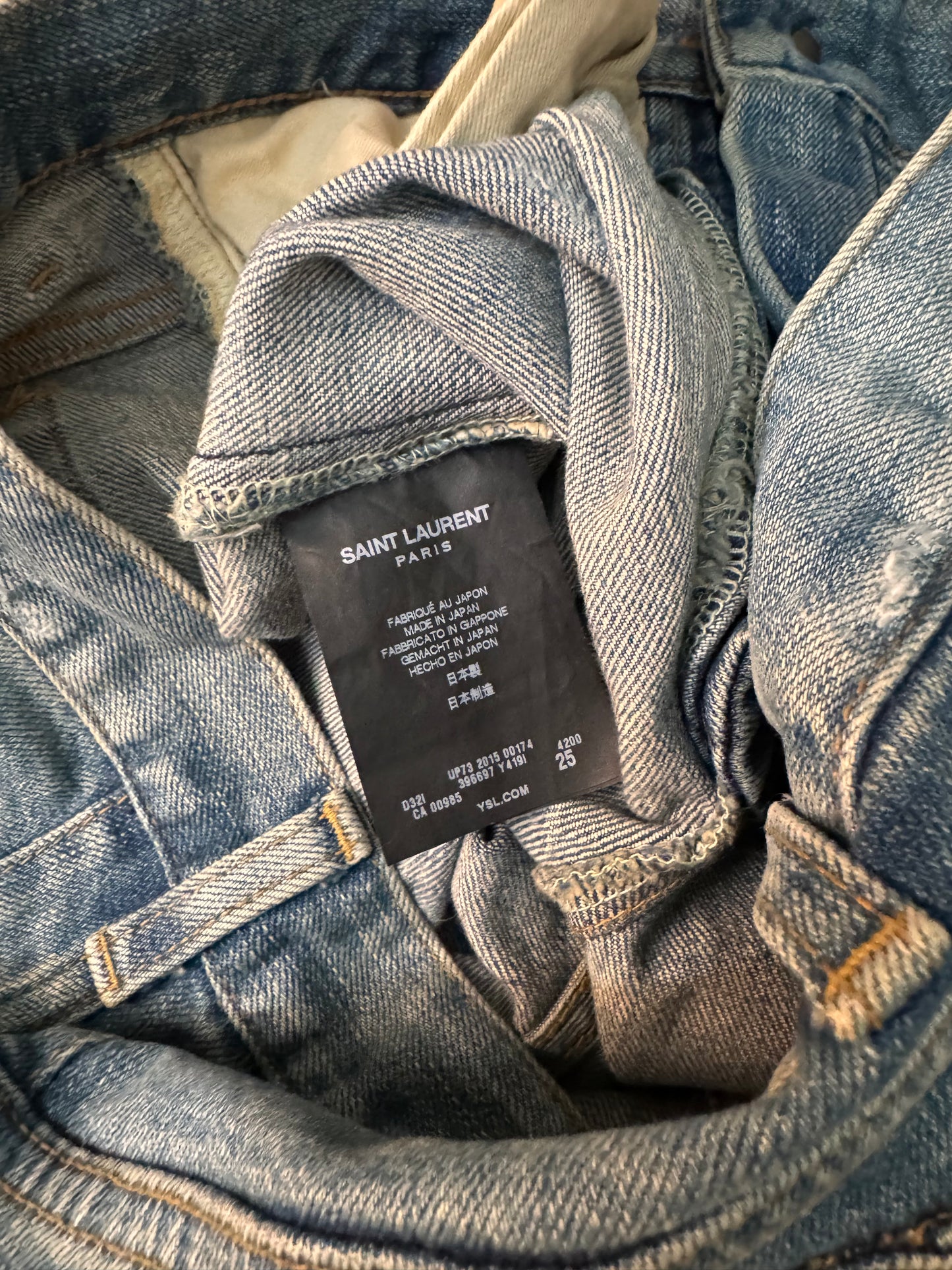 Saint Laurent Paris D05 Ripped Destroy Denim